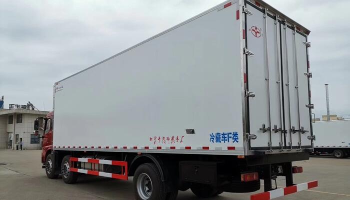 河北承德国六汽油冷藏车哪里可以买和看车