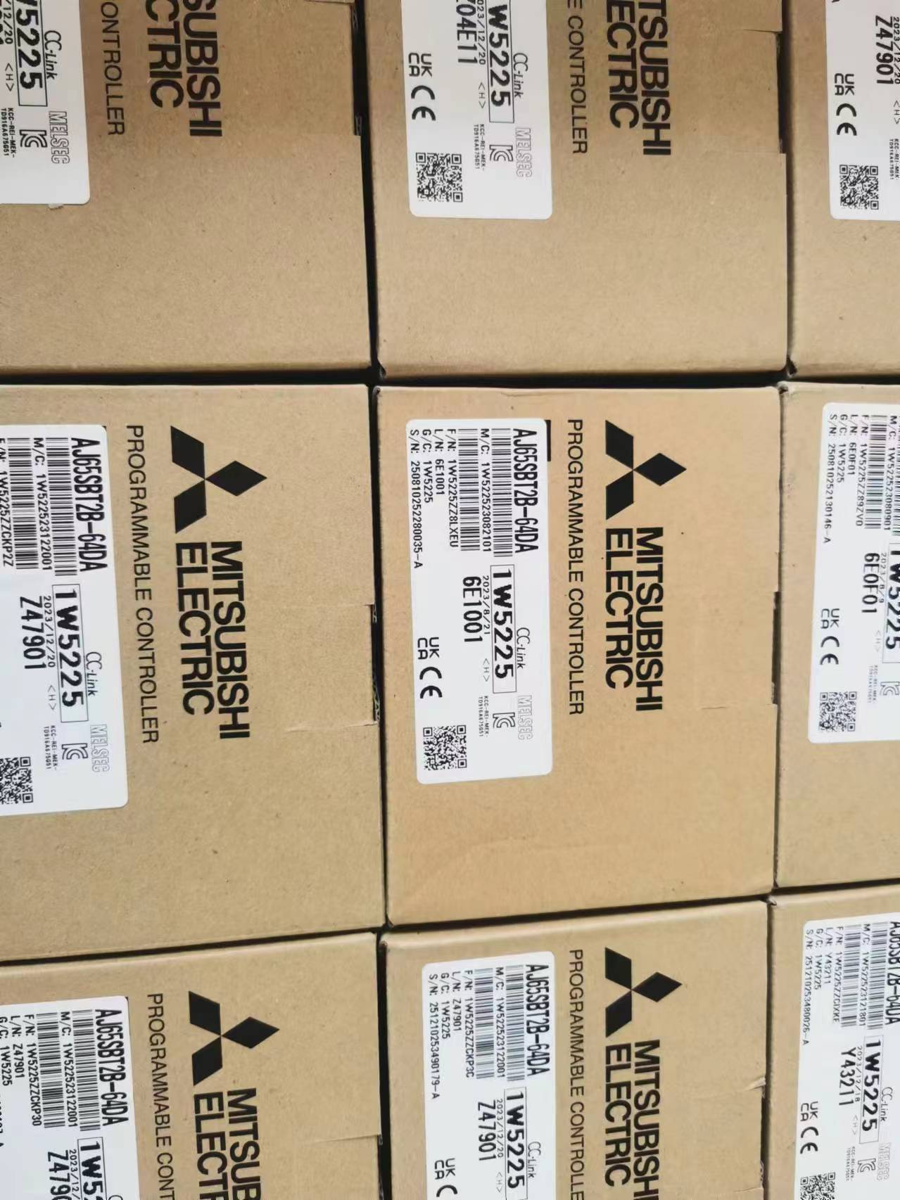 三菱调速变频器fr-d720s-0.75k-cht跨境通用plc单相输出